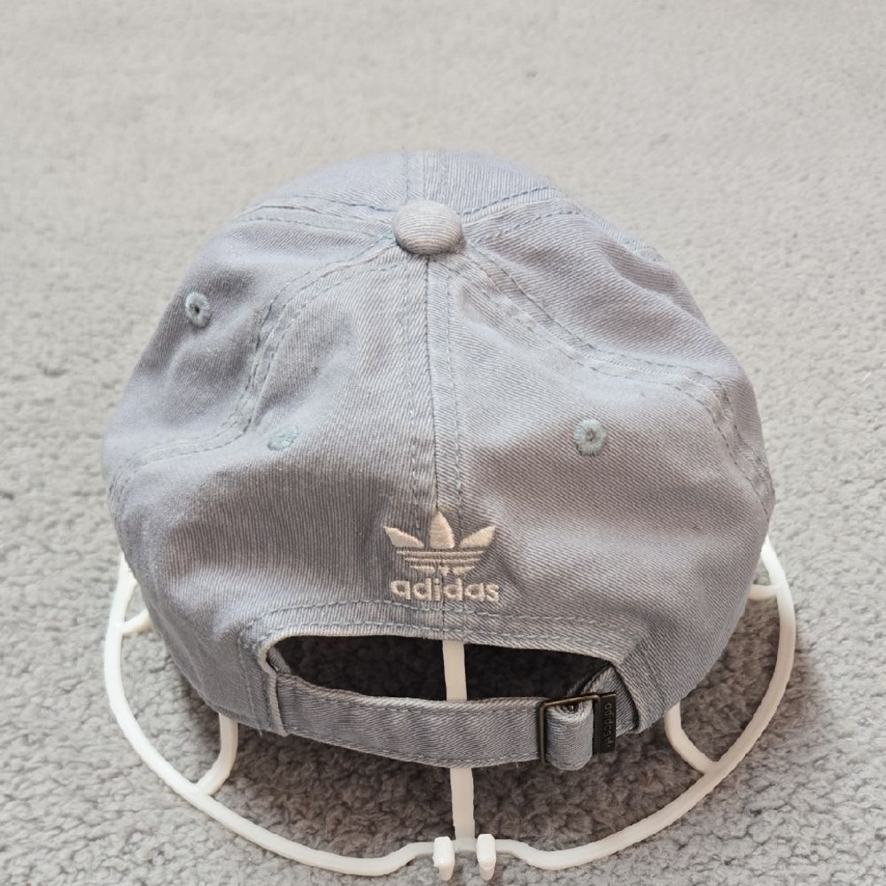 Adidas Light Gray Cap with Logo - Picture 5 of 8